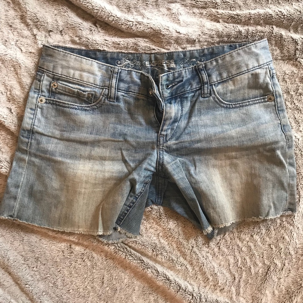 Size 4 express jean midi shorts